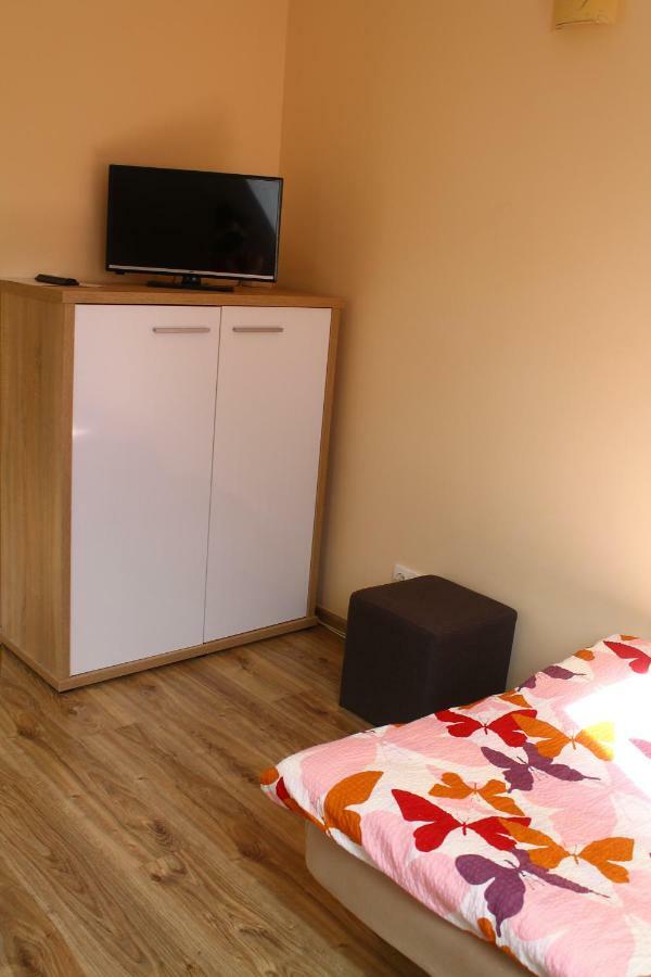 Bajkowe Mazury Apartamento Mikołajki Exterior foto